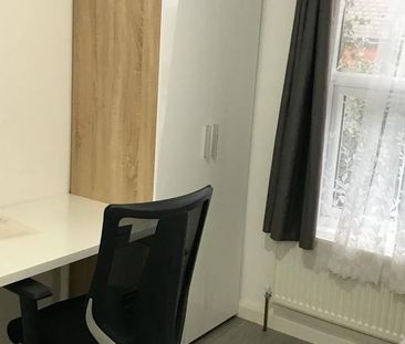 Room in a Shared House, Pell Street, RG1 - Photo 2