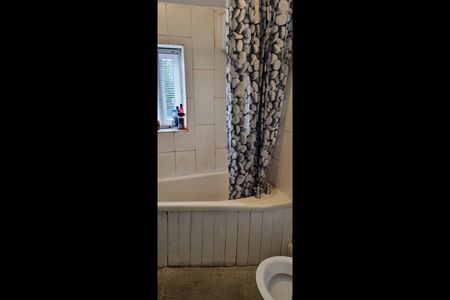 Room in a Shared House, Birmingham, B13 - Photo 5