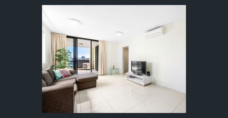 Fully Furnished | Resort-Style Living | Prime Howard Smith Wharves Location - Photo 3