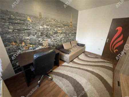 Apartament cu 3 camere decomandate 2 bai si 2 balcoane in Si - Photo 3