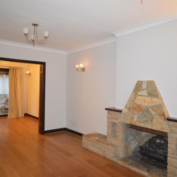 4 Bedroom Detached Available Arranging tenancy - Photo 1