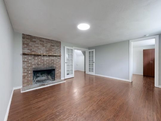 For Lease - 17 Dobbin Road Unit# basement, Toronto, Ontario - Photo 1