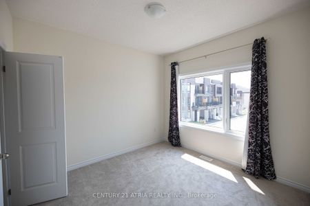 For Lease - 12 Fish Drive, Aurora, Ontario - Photo 3