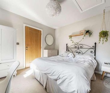 Trinity Hill, Medstead, Alton, Hampshire, GU34 - Photo 2