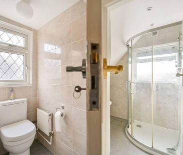 4 bedroom detached house to rent - Photo 5