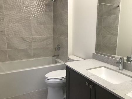 For Lease - 9472 Bayview Avenue Unit# Coach, Richmond Hill, Ontario - Photo 5