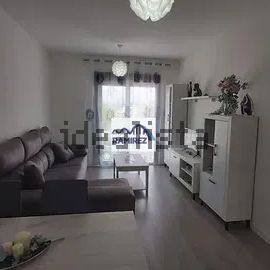 Alquiler de piso en Calle Berlín - Photo 1