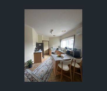 Excellent Location! - Photo 3