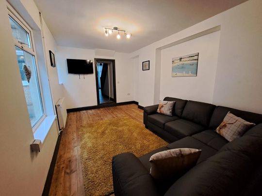 6 bedroom house share to rent - Photo 1