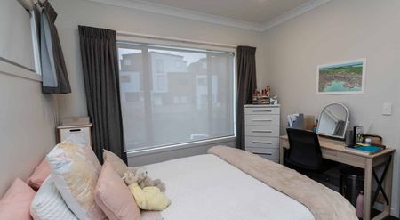 Modern Two-Bedroom Townhouse for Rent in Prime Johnsonville Location! - Photo 3