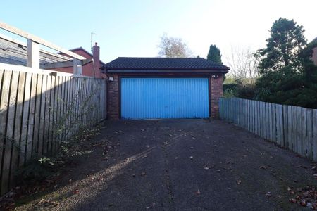 4 bedroom detached house to rent - Photo 3