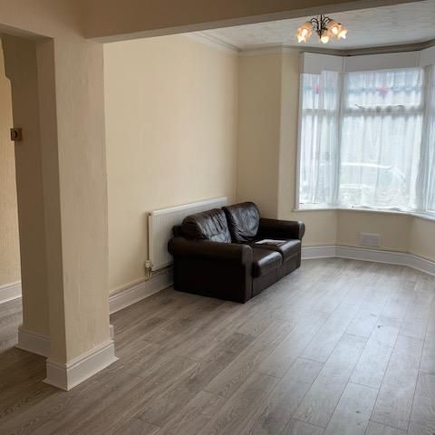 Thurston Street, Cardiff - Photo 1