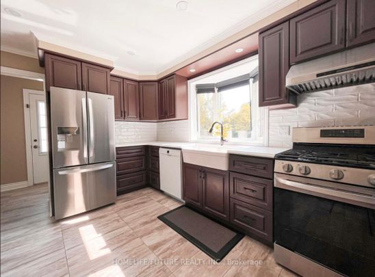 For Lease - 4 Dingley Court, Ajax, Ontario - Photo 1