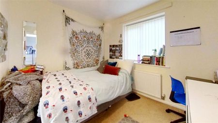 6 bedroom house to rent - Photo 2