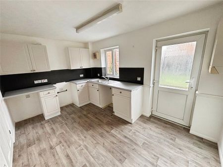 2 bedroom terraced house to rent - Photo 5