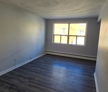 For Lease - 300 Montrave Avenue Unit# 8, Oshawa, Ontario - Photo 2