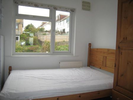 4 bedroom terraced house to rent - Photo 5