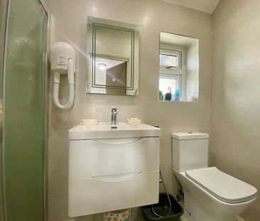 5 Bed Semi-Detached House, Fairmead Road, CR0 - Photo 6