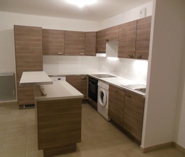 Location Appartement 3 pièces 68m² - Photo 2