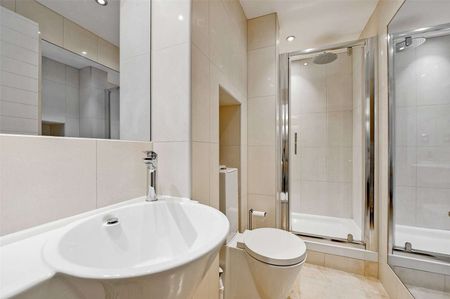 Superb apartment with wonderful views of the River Thames available for Short Let - Photo 5