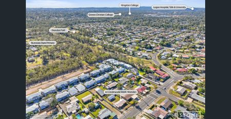 Well-presented home designed for comfort, convenience, and modern living. - Photo 4