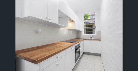 Peaceful Two Bedroom Apartment in Glebe - Photo 2