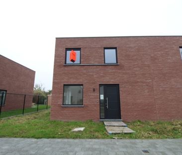 Energiezuinige nieuwbouwwoning te huur in rustige wijk te Sijsele - Photo 1