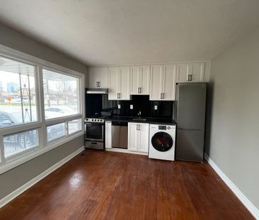 For Lease - 166 Roywood Drive, Toronto, Ontario - Photo 2