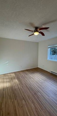 $1900 spacious 1bd, 1bth ground level suite - Photo 1