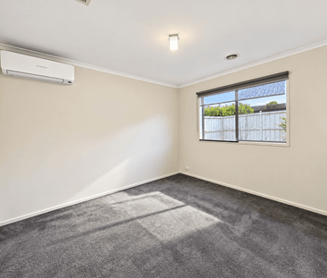 Spacious Family Living — Four Bedrooms, Study & Large Rumpus Theatre Room - Photo 6