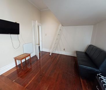 Spacious Five-Bedroom Home in the Heart of Newtown - Photo 1