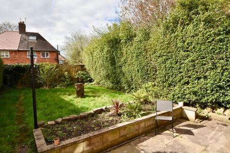 2 bedroom semi-detached house to rent - Photo 5