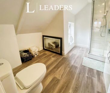 Studio to rent - Photo 6