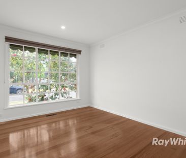 Spacious Home in Prime Oakleigh South Primary School Zone - Photo 1