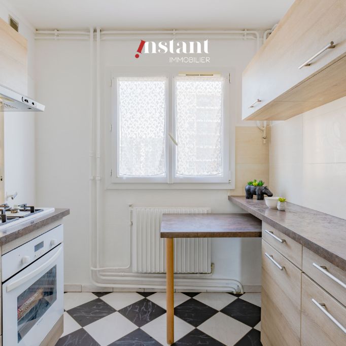 T4 3chambres au pied du métro Gratte Ciel, - Photo 1