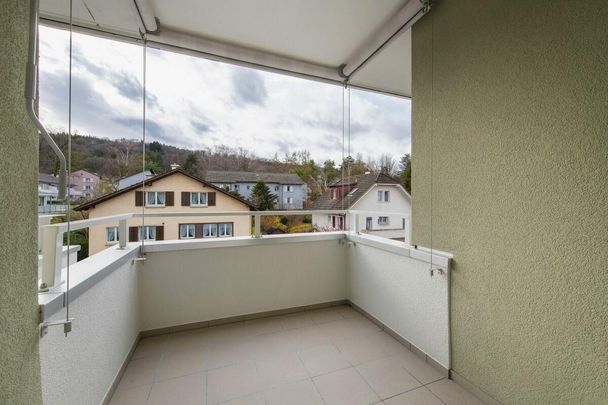 Moderne 3.5-Zimmerwohnung in Schlieren - Photo 1