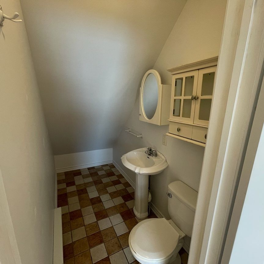 102 20e Avenue - Photo 1