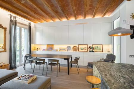 Carrer dAragó, Barcelona, Catalonia 08009 - Photo 5