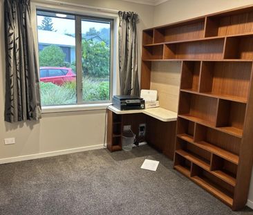 Four bedroom family home in sought after location - Photo 5