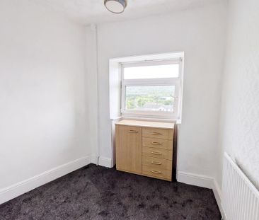 3 bedroom end of terrace house to rent - Photo 1