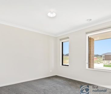 29 Hekela Street, Clyde North - Photo 5