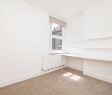 2 bedroom flat to rent, - Photo 1