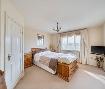 4 bedroom detached house to rent - Photo 3