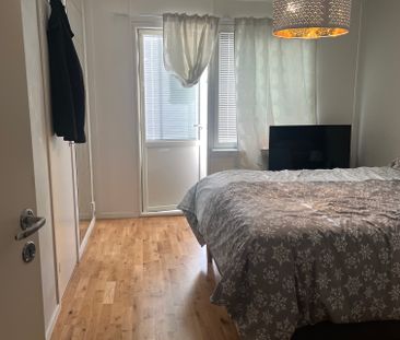 Hidinge backe, Spånga - Photo 1
