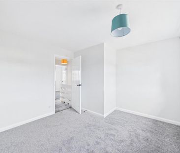 3 bedroom detached house to rent - Photo 4