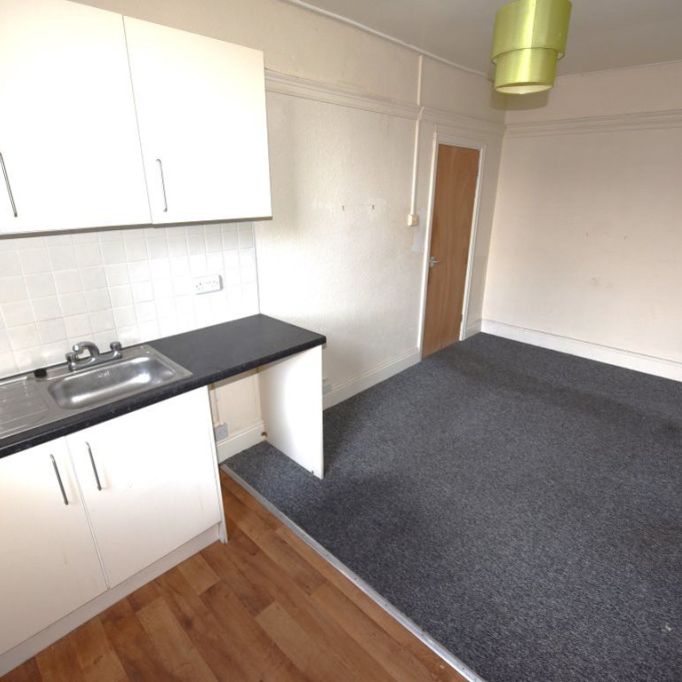 1 bedroom Flat in Towers Flat 1, Leeds - Photo 1