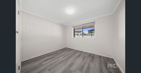 2/27 Brunskill Avenue, Forrest Hill NSW 2651 - Photo 3