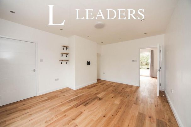 4 bedroom terraced house to rent - Photo 1