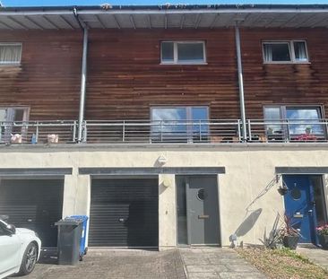 4 bedroom townhouse to rent - Photo 1