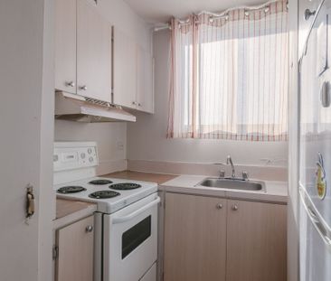 1975 Maisonneuve Blvd West - Photo 3